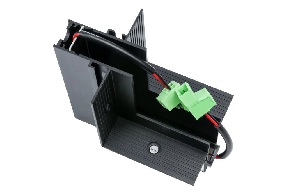 Встраиваемый L-образный угловой элемент ONYX 24V, 100*100mm, черный