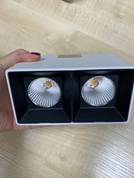 Накладной светильник E DINBURGH 220V, 10W*2, 155*80*95, 3000K, 36°, белый+черный
