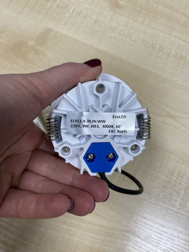 Встраиваемый светильник VELA1 220V, 9W, Ø83, 3000K, 60°, белый