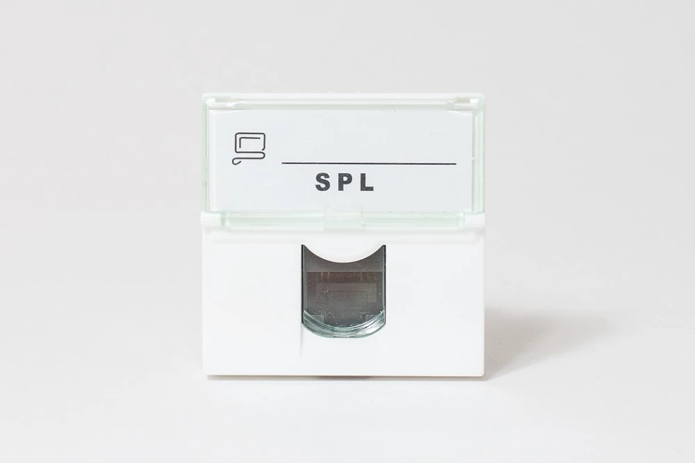 Розетка информационная UTP 1хRJ45 45х45 cat5е